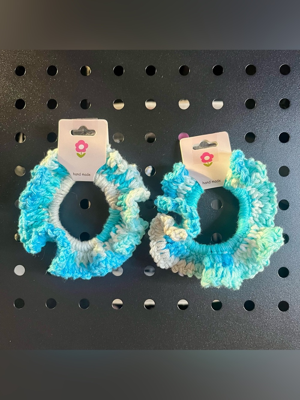 Handmade Crochet Scrunchie Set of 2 Blue White Ombre Hair Ties NIP